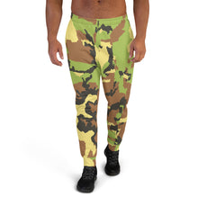 Load image into Gallery viewer, Camo : Men&#39;s Joggers
